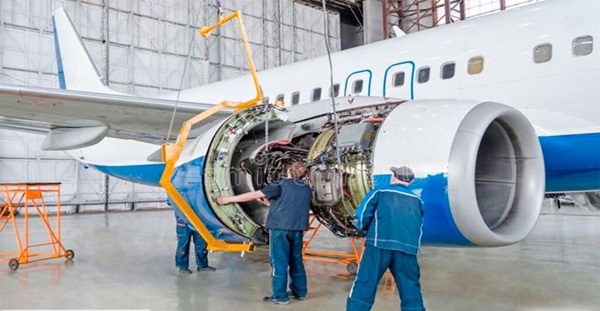 campo laboral de la ingenera en aeronutica